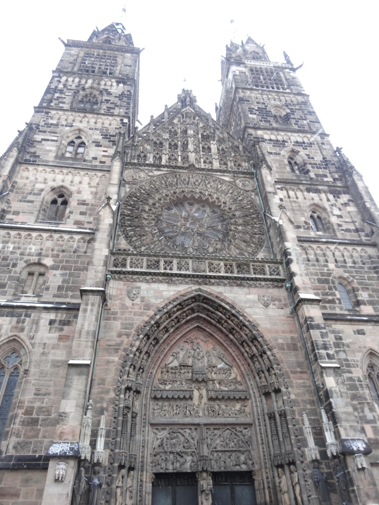 St. Lawrence's Church, which looks exactly the same as St. Sebald Church from the side and on Google map
