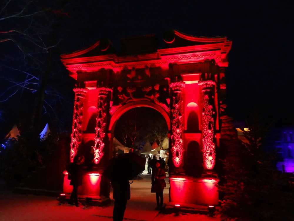 Elizabeth's Gate at the castle garden