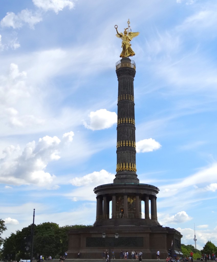 Victory Column, a landmark at the very center of Tiergarten